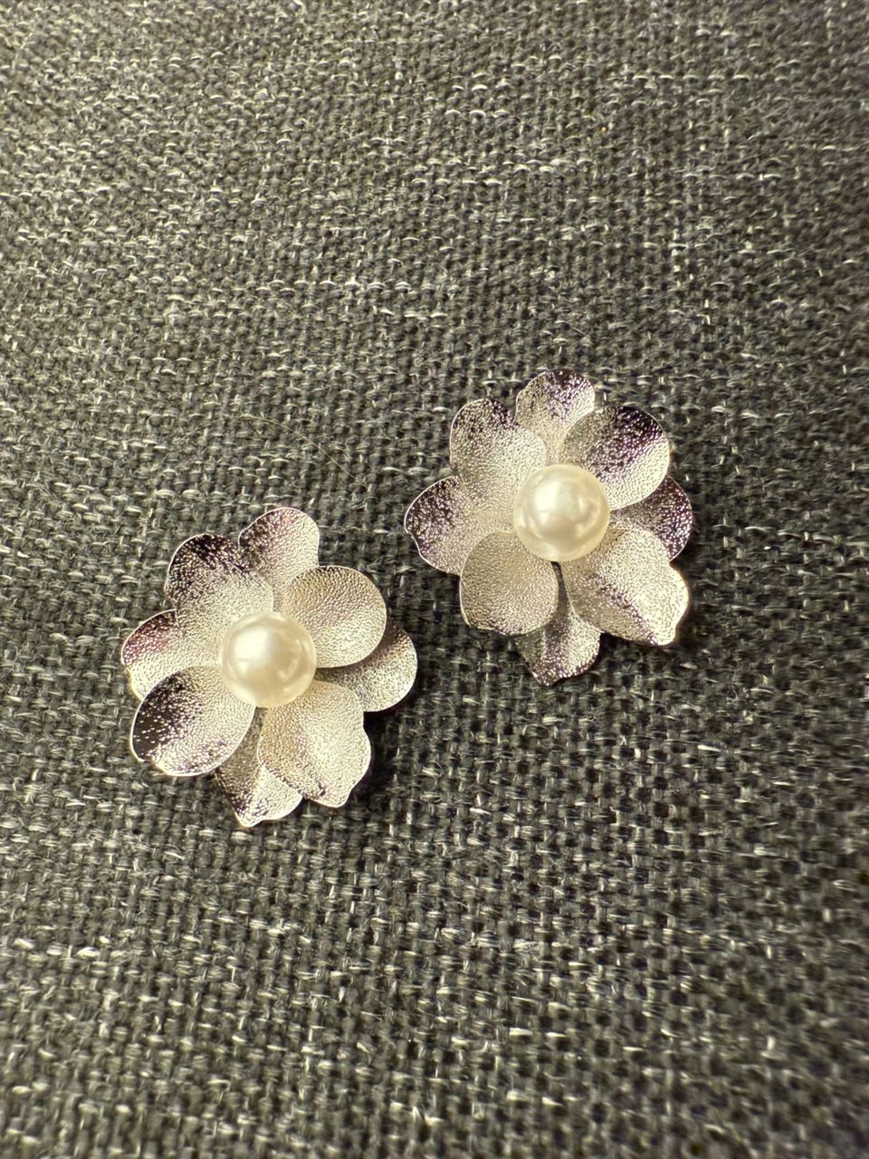 گوشواره مرواریدی طرح گل